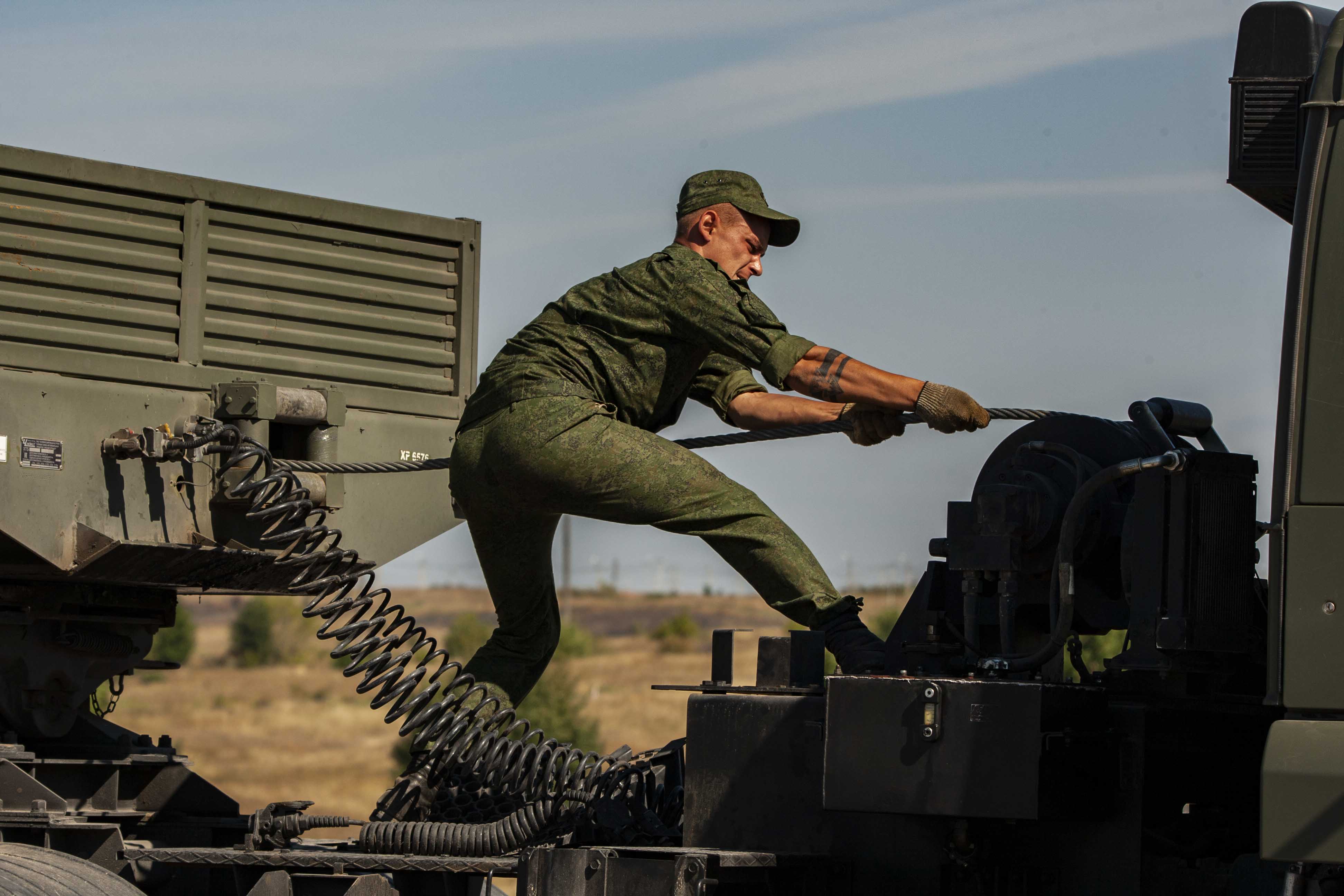 Боевой мастер 445. Автобронетанковая служба. Автобронетанковая техника. Мастера автобронетанковой техники Нахабино.