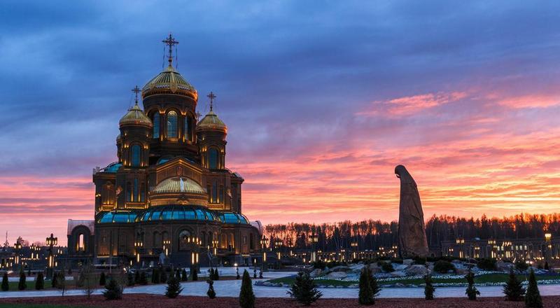 Памятник «Матерям победителей» Памятник «Матерям победителей»