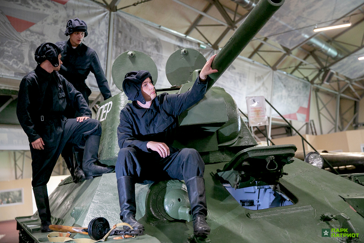 Броня крепка: парк «Патриот» отпраздновал День танкиста