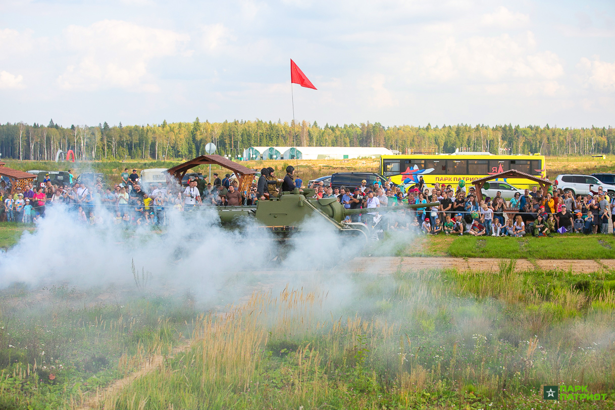 Броня крепка: парк «Патриот» отпраздновал День танкиста