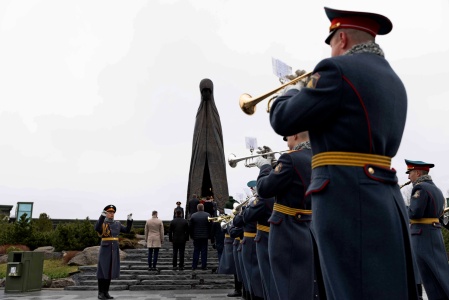 Парламентарии России и Беларуси провели памятную церемонию к Дню Победы