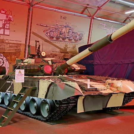 Основной танк Т-80БВ
