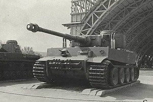 Tyazhelyy-tank-PzKpfw-VI-Tiger-Ausf.-N1-_E_ (1)