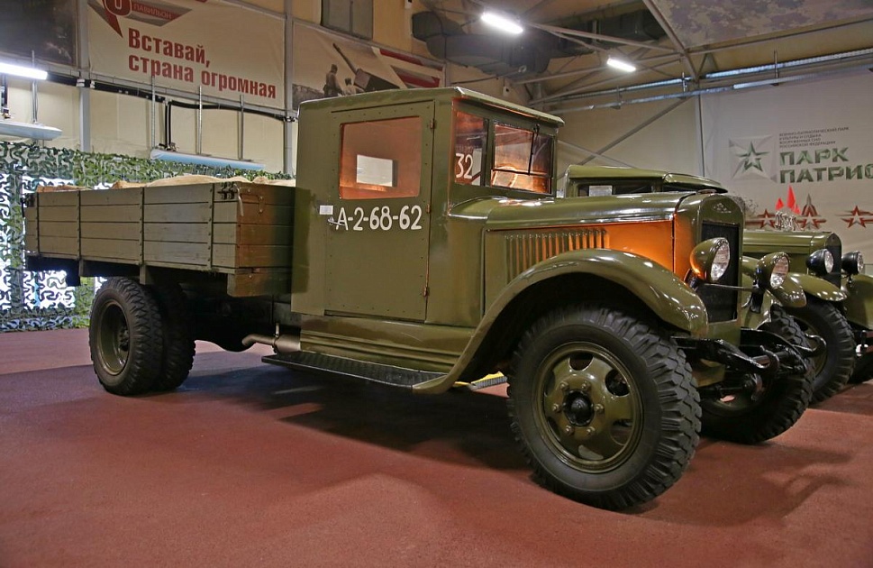 Грузовой автомобиль ЗИС-5 (1938 год выпуска) - парк Патриот