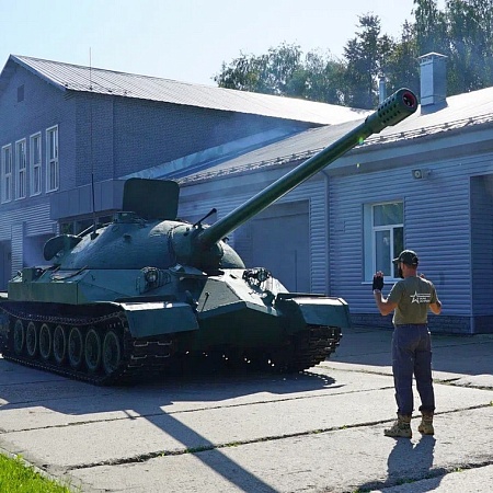 Танк ИС-7 прибыл в зону динамического показа!