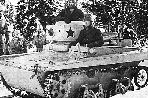 Советский малый танк Т-37А, используемый как командирский. Финляндия, зима 1940 год