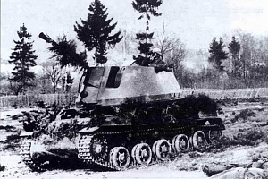 SAU-Nimrod-na-ognevoy-pozitsii-1943g.