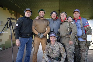 photo_5345902328718423320_y