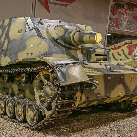 Штурмовое орудие Sturmpanzer IV Brummbär (Sd.Kfz.166)
