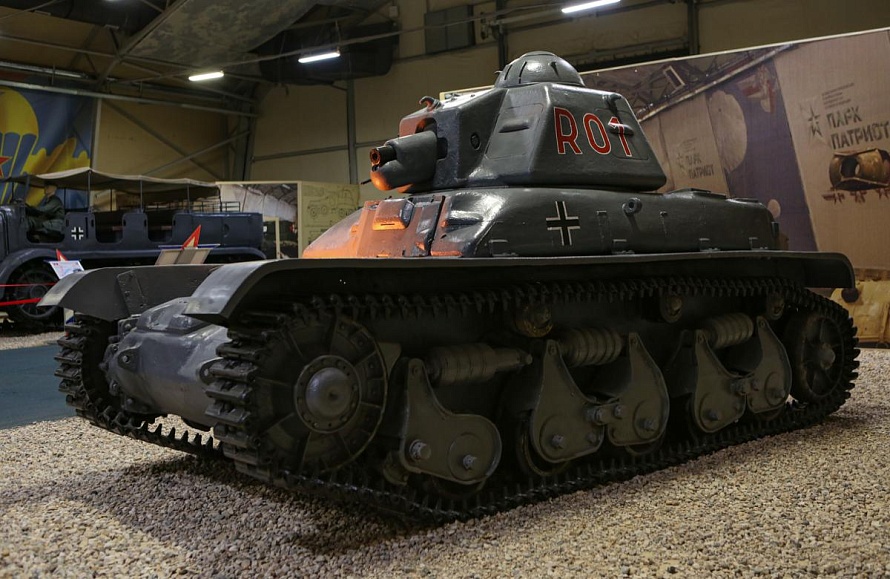 Легкий танк «Renault» R-35