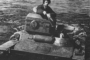 Танк Т-37А на плаву, на учениях