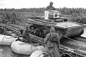 Переправа малых танков Т-37А по понтонному мосту. Польская кампания, осень 1939 года