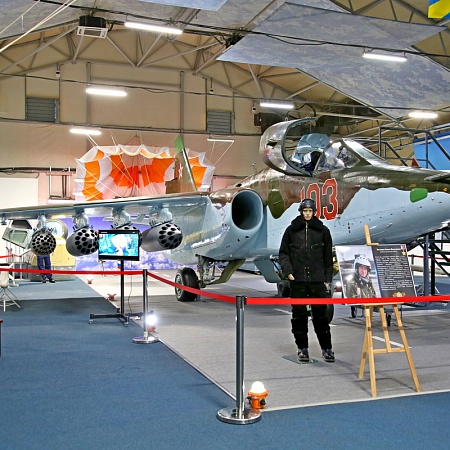 Самолёт Су-25