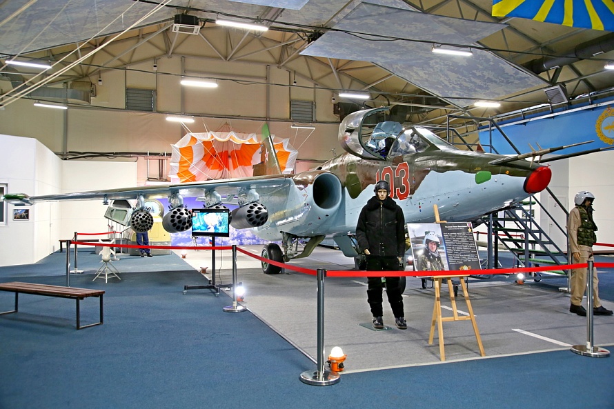 Самолёт Су-25