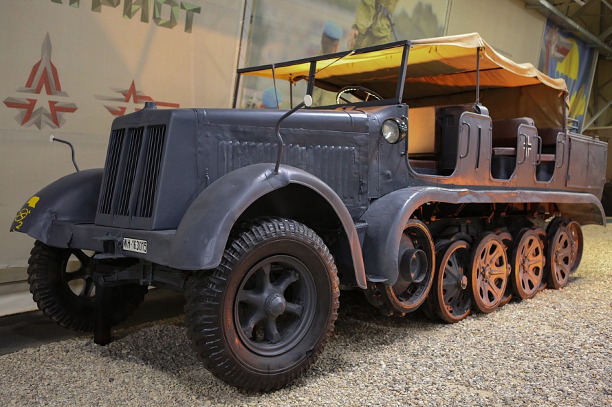 Средний полугусеничный тягач Sd.Kfz. 7