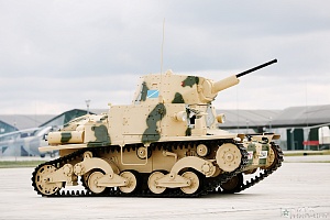 Отреставрированный лёгкий танк Fiat Ansaldo L6.40
