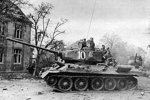 Т-34-85 9-го Гвардейского танкового корпуса в Берлине